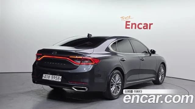 2019 Hyundai Grandeur IG 2.4 Premium Sold VIN KMHF141CBKA229343 – undercarriage 2019 Hyundai Grandeur IG 2.4 Premium Sold VIN KMHF141CBKA229343 – undercarriage