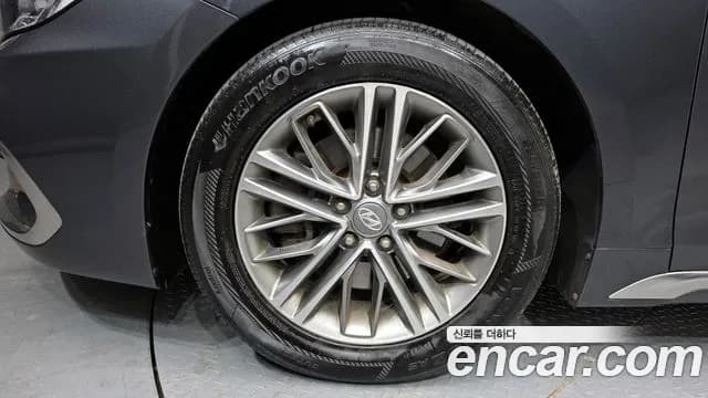 2019 Hyundai Grandeur IG 2.4 Premium Sold VIN KMHF141CBKA229343 – photo 13 2019 Hyundai Grandeur IG 2.4 Premium Sold VIN KMHF141CBKA229343 – photo 13