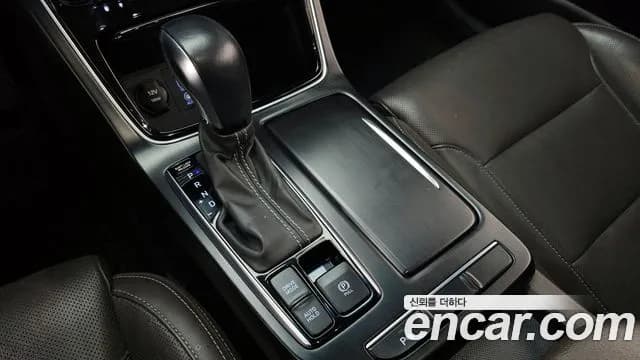 2019 Hyundai Grandeur IG 2.4 Premium Sold VIN KMHF141CBKA235639 – exterior detail 2019 Hyundai Grandeur IG 2.4 Premium Sold VIN KMHF141CBKA235639 – exterior detail