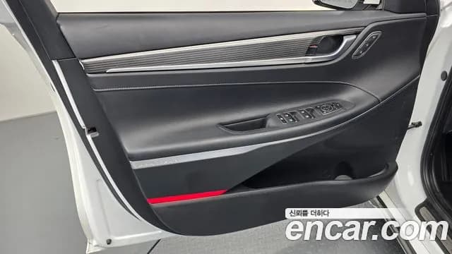 2019 Hyundai Grandeur IG 2.4 Premium Sold VIN KMHF141CBKA238696 – side profile 2019 Hyundai Grandeur IG 2.4 Premium Sold VIN KMHF141CBKA238696 – side profile