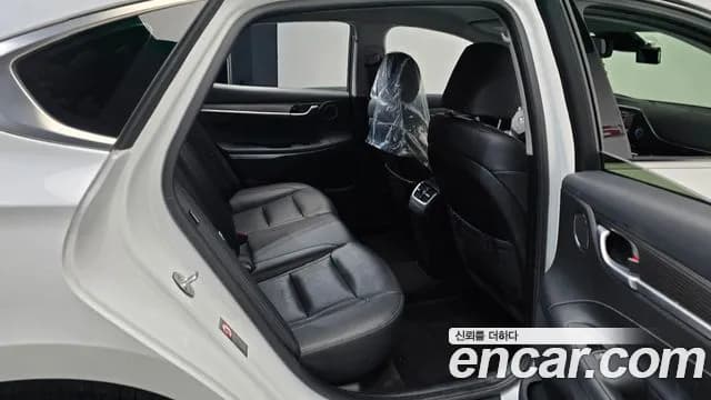 2019 Hyundai Grandeur IG 2.4 Premium Sold VIN KMHF141CBKA238696 – photo 16 2019 Hyundai Grandeur IG 2.4 Premium Sold VIN KMHF141CBKA238696 – photo 16