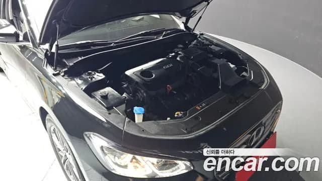 2019 Hyundai Grandeur IG 2.4 Premium Sold VIN KMHF141CBKA240752 – front exterior 2019 Hyundai Grandeur IG 2.4 Premium Sold VIN KMHF141CBKA240752 – front exterior