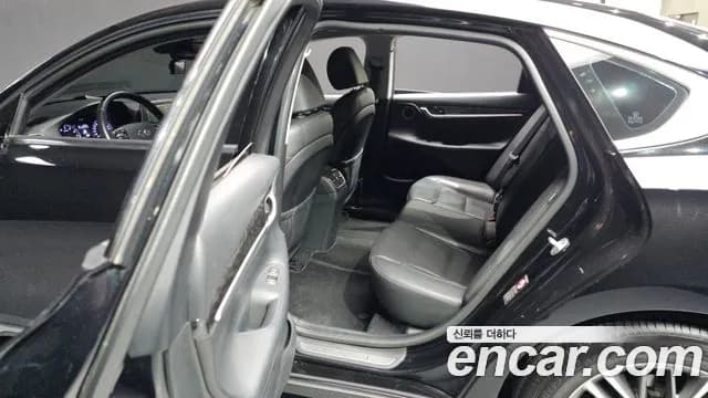2019 Hyundai Grandeur IG 2.4 Premium Sold VIN KMHF141CBKA240752 – photo 20 2019 Hyundai Grandeur IG 2.4 Premium Sold VIN KMHF141CBKA240752 – photo 20