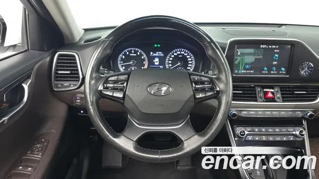2019 Hyundai Grandeur IG 2.4 Premium Sold VIN KMHF141CBKA249361 – side profile 2019 Hyundai Grandeur IG 2.4 Premium Sold VIN KMHF141CBKA249361 – side profile