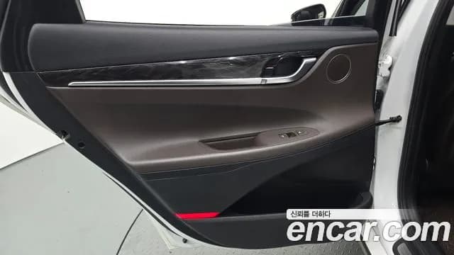 2019 Hyundai Grandeur IG 2.4 Premium Sold VIN KMHF141CBKA249361 – photo 13 2019 Hyundai Grandeur IG 2.4 Premium Sold VIN KMHF141CBKA249361 – photo 13