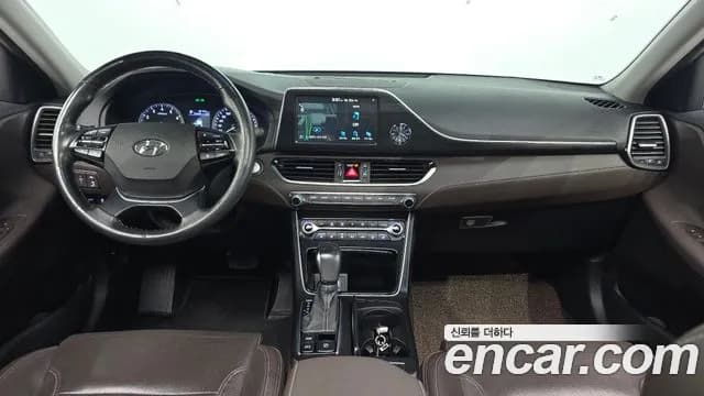 2019 Hyundai Grandeur IG 2.4 Premium Sold VIN KMHF141CBKA249361 – photo 25 2019 Hyundai Grandeur IG 2.4 Premium Sold VIN KMHF141CBKA249361 – photo 25