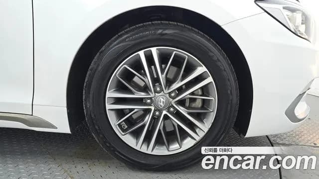 2019 Hyundai Grandeur IG 2.4 Premium Sold VIN KMHF141CBKA249361 – photo 27 2019 Hyundai Grandeur IG 2.4 Premium Sold VIN KMHF141CBKA249361 – photo 27