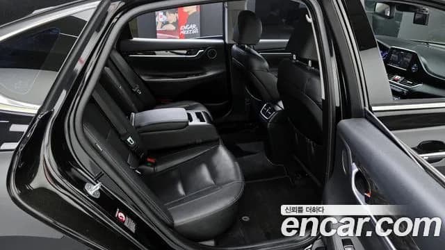 2019 Hyundai Grandeur IG 2.4 Premium Sold VIN KMHF141CBKA254549 – undercarriage 2019 Hyundai Grandeur IG 2.4 Premium Sold VIN KMHF141CBKA254549 – undercarriage