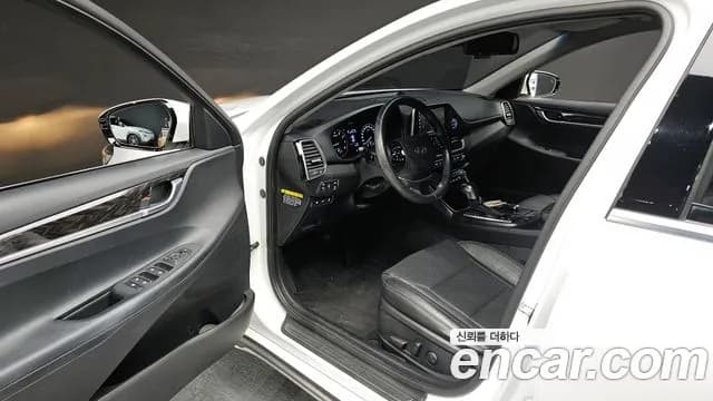 2019 Hyundai Grandeur IG 2.4 Premium Sold VIN KMHF141CBKA254803 – engine bay 2019 Hyundai Grandeur IG 2.4 Premium Sold VIN KMHF141CBKA254803 – engine bay