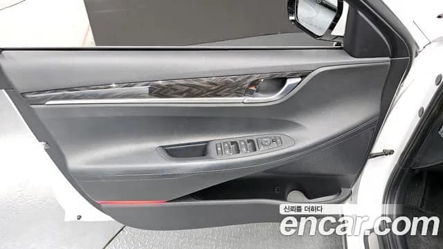 2019 Hyundai Grandeur IG 2.4 Premium Sold VIN KMHF141CBKA254803 – photo 22 2019 Hyundai Grandeur IG 2.4 Premium Sold VIN KMHF141CBKA254803 – photo 22
