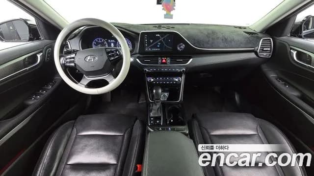 2019 Hyundai Grandeur IG 2.4 Premium Sold VIN KMHF141CBKA258832 – front exterior 2019 Hyundai Grandeur IG 2.4 Premium Sold VIN KMHF141CBKA258832 – front exterior