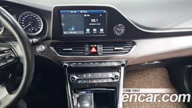 2019 Hyundai Grandeur IG 2.4 Premium Sold VIN KMHF141CBKA259758 – photo 27 2019 Hyundai Grandeur IG 2.4 Premium Sold VIN KMHF141CBKA259758 – photo 27