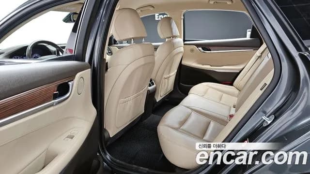 2019 Hyundai Grandeur IG 2.4 Premium Sold VIN KMHF141CBKA262758 – front exterior 2019 Hyundai Grandeur IG 2.4 Premium Sold VIN KMHF141CBKA262758 – front exterior