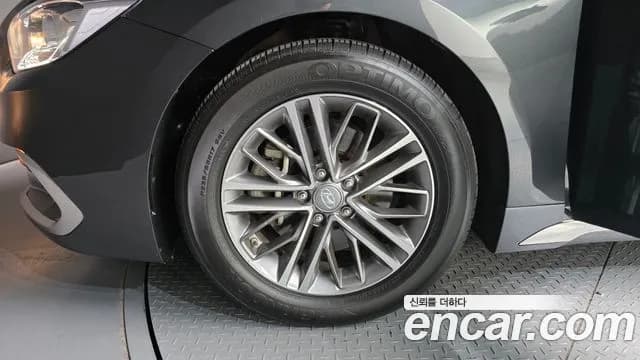 2019 Hyundai Grandeur IG 2.4 Premium Sold VIN KMHF141CBKA264346 – undercarriage 2019 Hyundai Grandeur IG 2.4 Premium Sold VIN KMHF141CBKA264346 – undercarriage