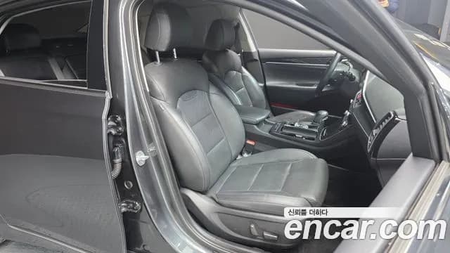 2019 Hyundai Grandeur IG 2.4 Premium Sold VIN KMHF141CBKA264346 – photo 13 2019 Hyundai Grandeur IG 2.4 Premium Sold VIN KMHF141CBKA264346 – photo 13
