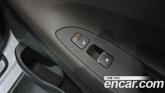 2019 Hyundai Grandeur IG 2.4 Premium Sold VIN KMHF141CBKA270386 – trunk area 2019 Hyundai Grandeur IG 2.4 Premium Sold VIN KMHF141CBKA270386 – trunk area