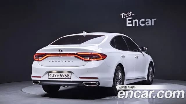 2019 Hyundai Grandeur IG 2.4 Premium Sold VIN KMHF141CBKA270944 – front exterior 2019 Hyundai Grandeur IG 2.4 Premium Sold VIN KMHF141CBKA270944 – front exterior
