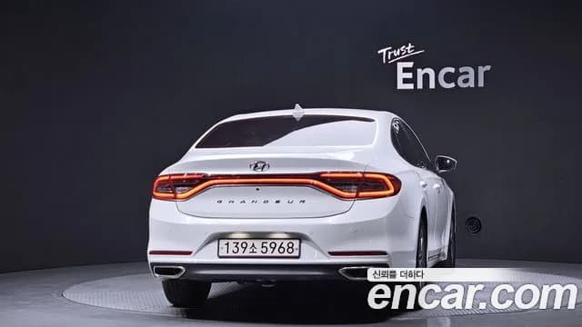 2019 Hyundai Grandeur IG 2.4 Premium Sold VIN KMHF141CBKA270944 – dashboard 2019 Hyundai Grandeur IG 2.4 Premium Sold VIN KMHF141CBKA270944 – dashboard