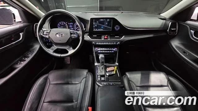 2019 Hyundai Grandeur IG 2.4 Premium Sold VIN KMHF141CBKA273808 – front exterior 2019 Hyundai Grandeur IG 2.4 Premium Sold VIN KMHF141CBKA273808 – front exterior