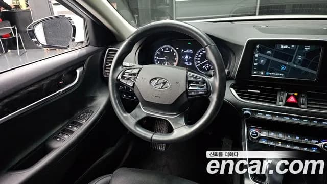 2019 Hyundai Grandeur IG 2.4 Premium Sold VIN KMHF141CBKA273808 – rear exterior 2019 Hyundai Grandeur IG 2.4 Premium Sold VIN KMHF141CBKA273808 – rear exterior