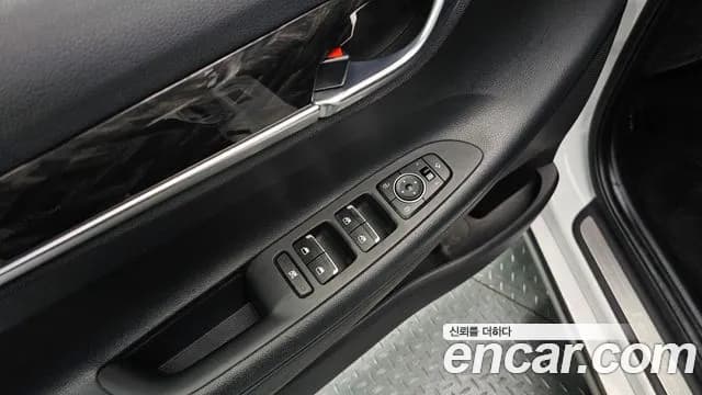 2019 Hyundai Grandeur IG 2.4 Premium Sold VIN KMHF141CBKA273808 – side profile 2019 Hyundai Grandeur IG 2.4 Premium Sold VIN KMHF141CBKA273808 – side profile