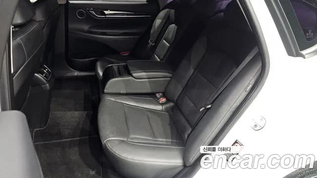 2019 Hyundai Grandeur IG 2.4 Premium Sold VIN KMHF141CBKA273808 – exterior detail 2019 Hyundai Grandeur IG 2.4 Premium Sold VIN KMHF141CBKA273808 – exterior detail