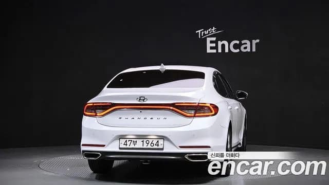 2019 Hyundai Grandeur IG 2.4 Premium Sold VIN KMHF141CBKA273808 – photo 17 2019 Hyundai Grandeur IG 2.4 Premium Sold VIN KMHF141CBKA273808 – photo 17