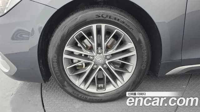 2019 Hyundai Grandeur IG 2.4 Premium Sold VIN KMHF141CBKA274116 – photo 13 2019 Hyundai Grandeur IG 2.4 Premium Sold VIN KMHF141CBKA274116 – photo 13