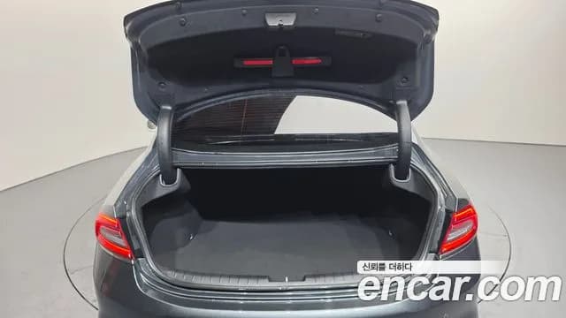2019 Hyundai Grandeur IG 2.4 Premium Sold VIN KMHF141CBKA274116 – photo 18 2019 Hyundai Grandeur IG 2.4 Premium Sold VIN KMHF141CBKA274116 – photo 18