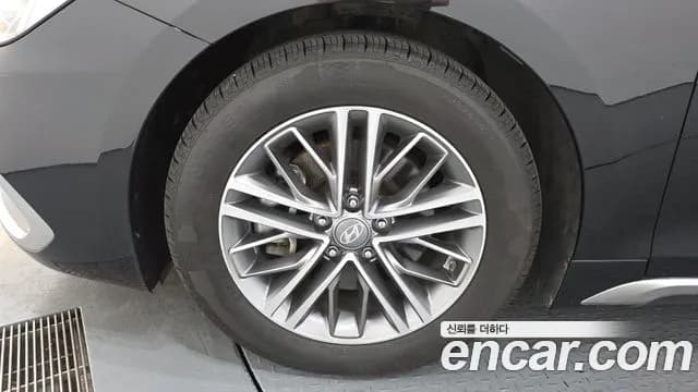 2019 Hyundai Grandeur IG 2.4 Premium Sold VIN KMHF141CBKA276947 – engine bay 2019 Hyundai Grandeur IG 2.4 Premium Sold VIN KMHF141CBKA276947 – engine bay