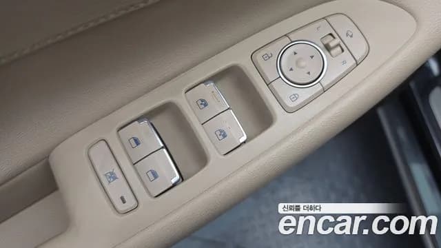 2019 Hyundai Grandeur IG 2.4 Premium Sold VIN KMHF141CBKA280218 – exterior detail 2019 Hyundai Grandeur IG 2.4 Premium Sold VIN KMHF141CBKA280218 – exterior detail