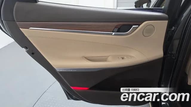 2019 Hyundai Grandeur IG 2.4 Premium Sold VIN KMHF141CBKA280218 – photo 14 2019 Hyundai Grandeur IG 2.4 Premium Sold VIN KMHF141CBKA280218 – photo 14
