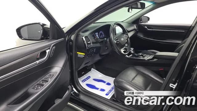 2019 Hyundai Grandeur IG 2.4 Premium Sold VIN KMHF141CBKA285976 – front exterior 2019 Hyundai Grandeur IG 2.4 Premium Sold VIN KMHF141CBKA285976 – front exterior