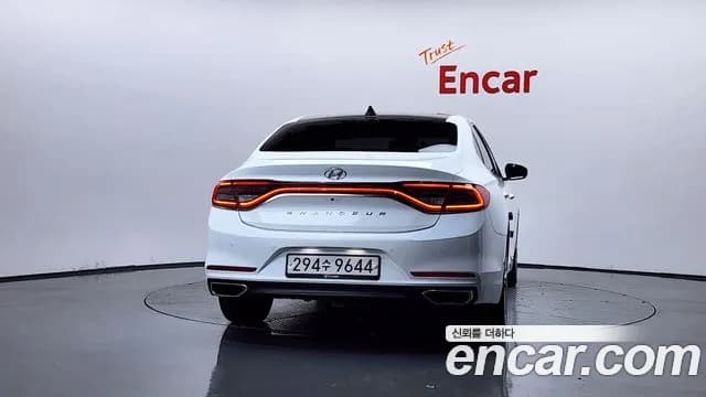 2019 Hyundai Grandeur IG 2.4 Premium Sold VIN KMHF141CBKA292510 – photo 13 2019 Hyundai Grandeur IG 2.4 Premium Sold VIN KMHF141CBKA292510 – photo 13