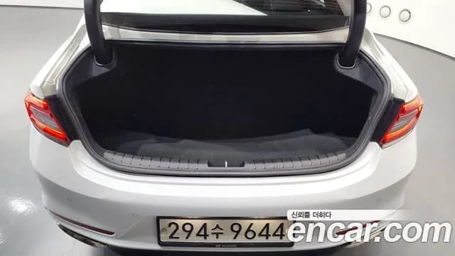 2019 Hyundai Grandeur IG 2.4 Premium Sold VIN KMHF141CBKA292510 – photo 20 2019 Hyundai Grandeur IG 2.4 Premium Sold VIN KMHF141CBKA292510 – photo 20