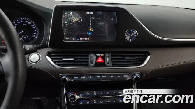 2019 Hyundai Grandeur IG 2.4 Premium Sold VIN KMHF141CBKA292510 – photo 28 2019 Hyundai Grandeur IG 2.4 Premium Sold VIN KMHF141CBKA292510 – photo 28