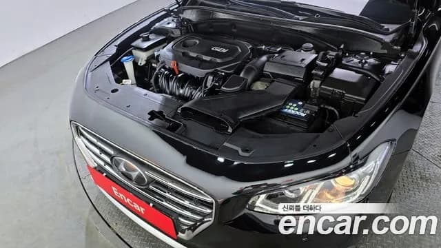 2019 Hyundai Grandeur IG 2.4 Modern Sold VIN KMHF141CBKA296924 – interior seats 2019 Hyundai Grandeur IG 2.4 Modern Sold VIN KMHF141CBKA296924 – interior seats