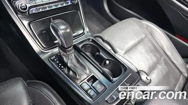 2017 Hyundai Grandeur IG 2.2 Diesel Premium Sold VIN KMHF141RBHA012962 – photo 12 2017 Hyundai Grandeur IG 2.2 Diesel Premium Sold VIN KMHF141RBHA012962 – photo 12