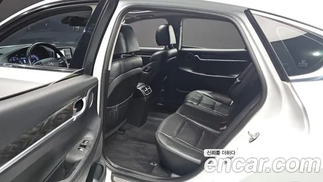 2017 Hyundai Grandeur IG 2.2 Diesel Premium Sold VIN KMHF141RBHA012962 – photo 17 2017 Hyundai Grandeur IG 2.2 Diesel Premium Sold VIN KMHF141RBHA012962 – photo 17