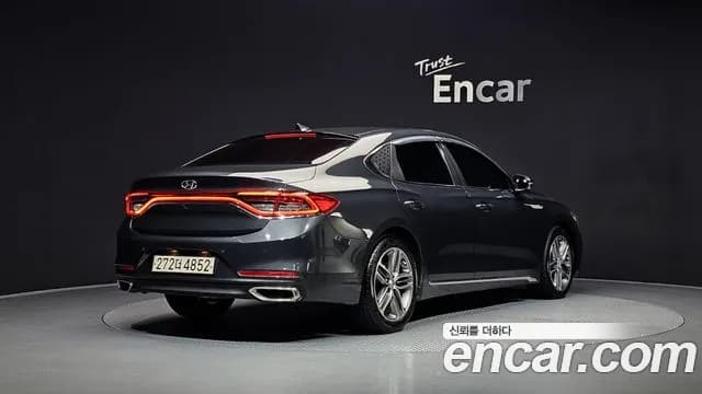 2017 Hyundai Grandeur IG 2.2 Diesel Premium Sold VIN KMHF141RBHA042997 – photo 12 2017 Hyundai Grandeur IG 2.2 Diesel Premium Sold VIN KMHF141RBHA042997 – photo 12