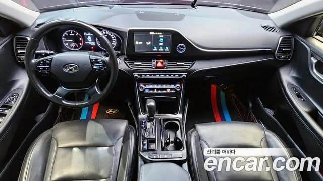 2017 Hyundai Grandeur IG 2.2 Diesel Premium Sold VIN KMHF141RBHA042997 – photo 16 2017 Hyundai Grandeur IG 2.2 Diesel Premium Sold VIN KMHF141RBHA042997 – photo 16