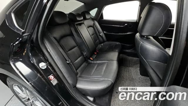 2018 Hyundai Grandeur IG 2.2 Diesel Premium Sold VIN KMHF141RBJA115019 – rear exterior 2018 Hyundai Grandeur IG 2.2 Diesel Premium Sold VIN KMHF141RBJA115019 – rear exterior