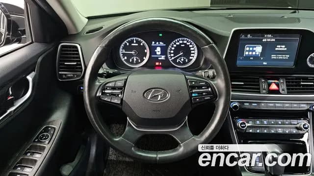 2018 Hyundai Grandeur IG 2.2 Diesel Premium Sold VIN KMHF141RBJA115019 – side profile 2018 Hyundai Grandeur IG 2.2 Diesel Premium Sold VIN KMHF141RBJA115019 – side profile