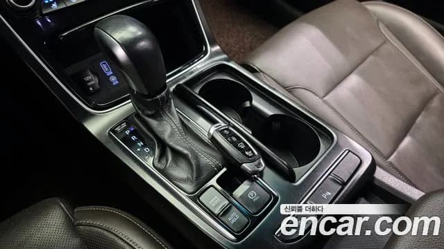 2018 Hyundai Grandeur IG 2.2 Diesel Premium Sold VIN KMHF141RBJA123234 – undercarriage 2018 Hyundai Grandeur IG 2.2 Diesel Premium Sold VIN KMHF141RBJA123234 – undercarriage