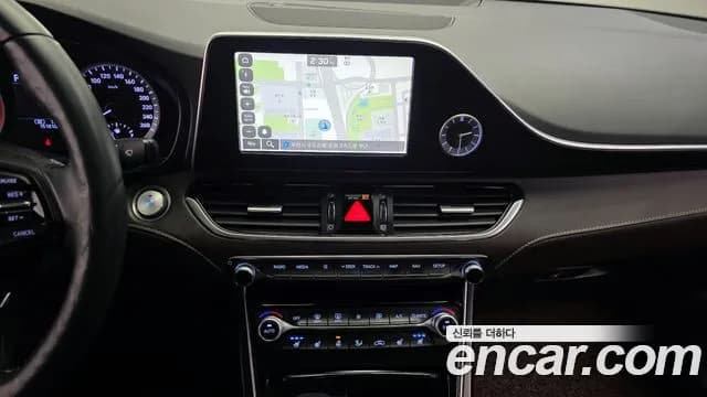 2018 Hyundai Grandeur IG 2.2 Diesel Premium Sold VIN KMHF141RBJA123234 – photo 12 2018 Hyundai Grandeur IG 2.2 Diesel Premium Sold VIN KMHF141RBJA123234 – photo 12
