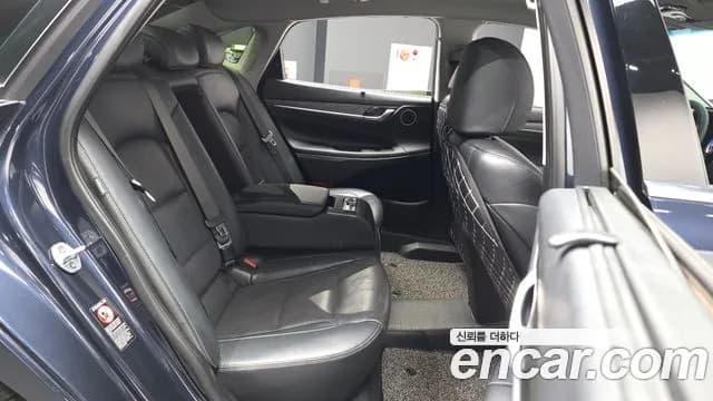 2018 Hyundai Grandeur IG Hybrid Exclusive Sold VIN KMHF2413BJA001983 – dashboard 2018 Hyundai Grandeur IG Hybrid Exclusive Sold VIN KMHF2413BJA001983 – dashboard