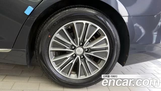 2018 Hyundai Grandeur IG Hybrid Exclusive Sold VIN KMHF2413BJA007885 – front exterior 2018 Hyundai Grandeur IG Hybrid Exclusive Sold VIN KMHF2413BJA007885 – front exterior