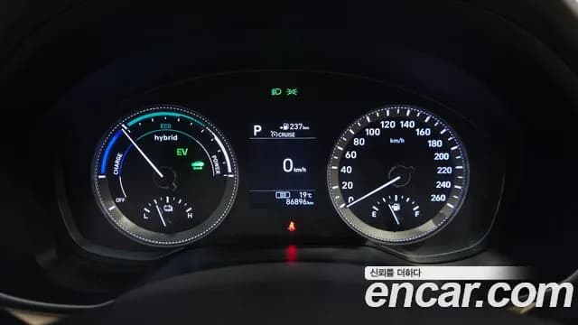 2018 Hyundai Grandeur IG Hybrid Exclusive Sold VIN KMHF2413BJA008094 – side profile 2018 Hyundai Grandeur IG Hybrid Exclusive Sold VIN KMHF2413BJA008094 – side profile