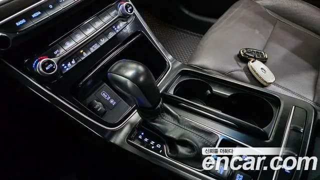 2018 Hyundai Grandeur IG Hybrid Exclusive Sold VIN KMHF2413BJA011699 – side profile 2018 Hyundai Grandeur IG Hybrid Exclusive Sold VIN KMHF2413BJA011699 – side profile