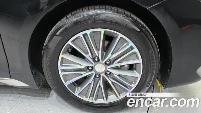2018 Hyundai Grandeur IG Hybrid Exclusive Sold VIN KMHF2413BJA011699 – engine bay 2018 Hyundai Grandeur IG Hybrid Exclusive Sold VIN KMHF2413BJA011699 – engine bay
